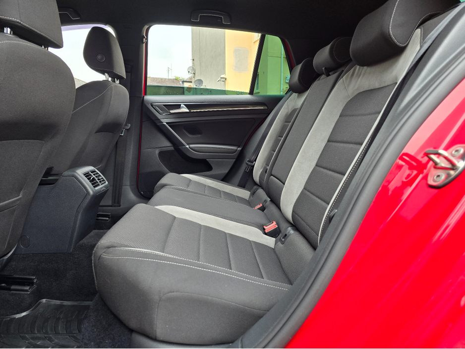 2015 Volkswagen Golf 2.0 TSI R 4X4 300PS 5DR €22,950