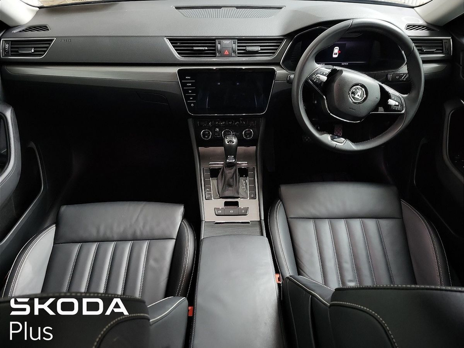 2024 Skoda Superb - image 2