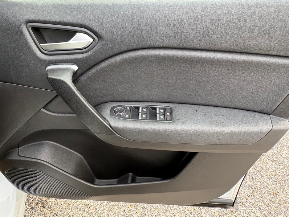 2022 Renault Captur - image 7