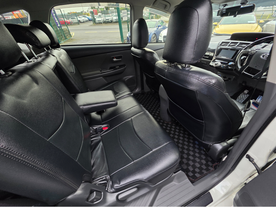 2014 Toyota Prius Alpha (7 Seater) - SELF CHARGING HYBRID -ALLOYS - REVERSE CAMERA - SIMI DEALER - LOW ROAD TAX BAND €14,450