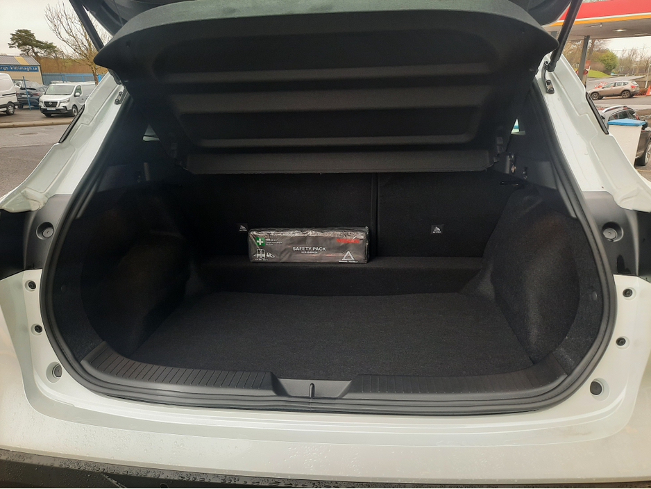 2026 Nissan Qashqai E-POWER SV + WARM PACK