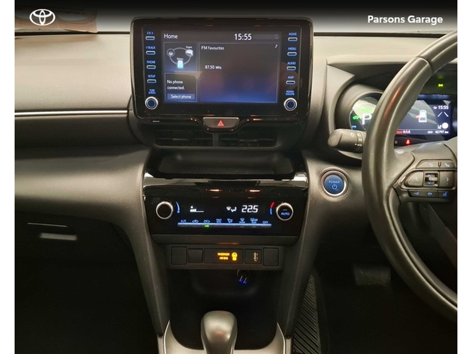 2023 Toyota Yaris Cross - image 10