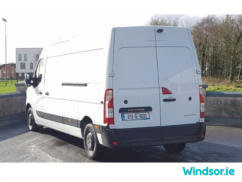 2021 Renault Master - image 14