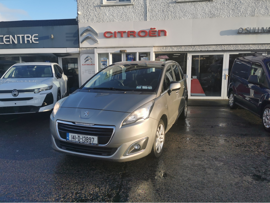 2014 Peugeot 5008 ACTIVE 1.6 HDI 115 4DR €5,500