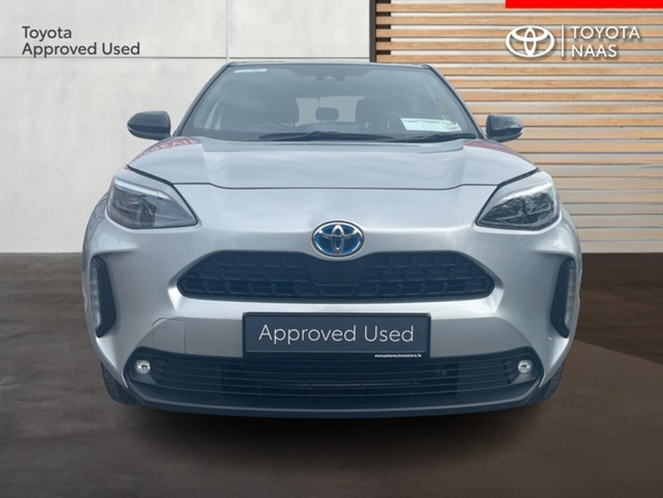 2024 Toyota Yaris Cross - image 5