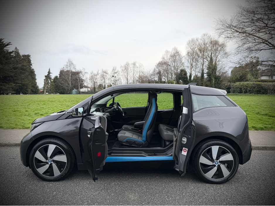 2015 BMW i3 - image 6