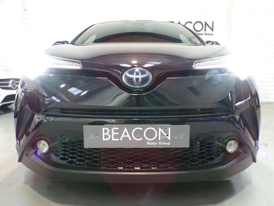 2018 Toyota C-HR 2018*51,000 MILES*HYBRID SPORT TOYOTA C-HR SELF CHARGING 1.8 AUTOMATIC*FANTASTIC CONDITION GREAT ON FUEL, POWER, COMFORT WITH A LOT OF SPACE ALL COMBINED FOR A FANTASTIC DRIVE. CAR COMES WITH FULL SAF €19,900