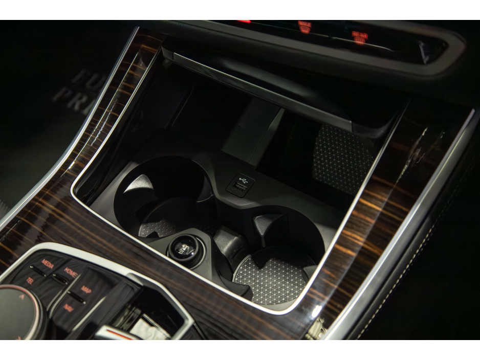 2025 BMW X5 - image 23