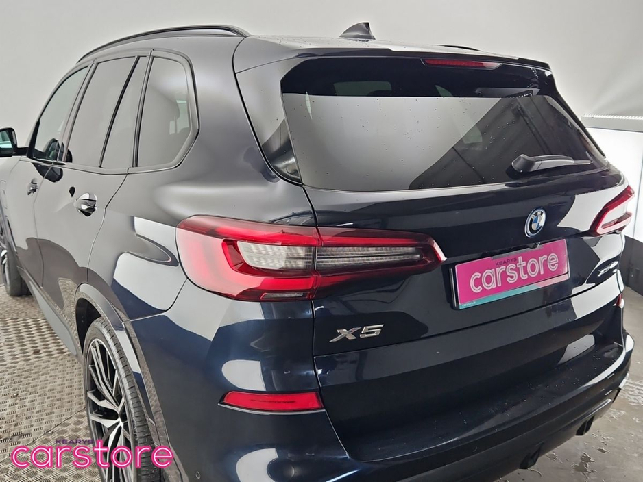 2022 BMW X5 xDrive45e xLine €57,880