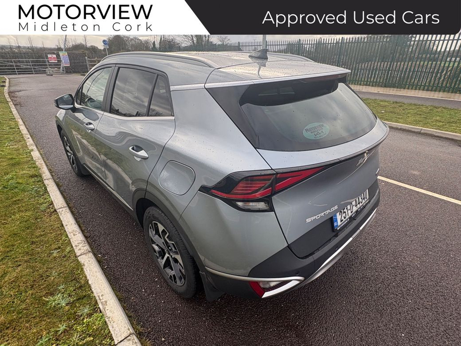 2025 Kia Sportage - image 5