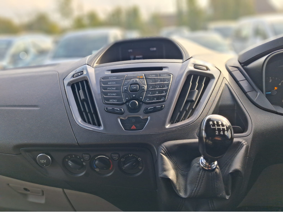 2018 Ford Tourneo - image 17