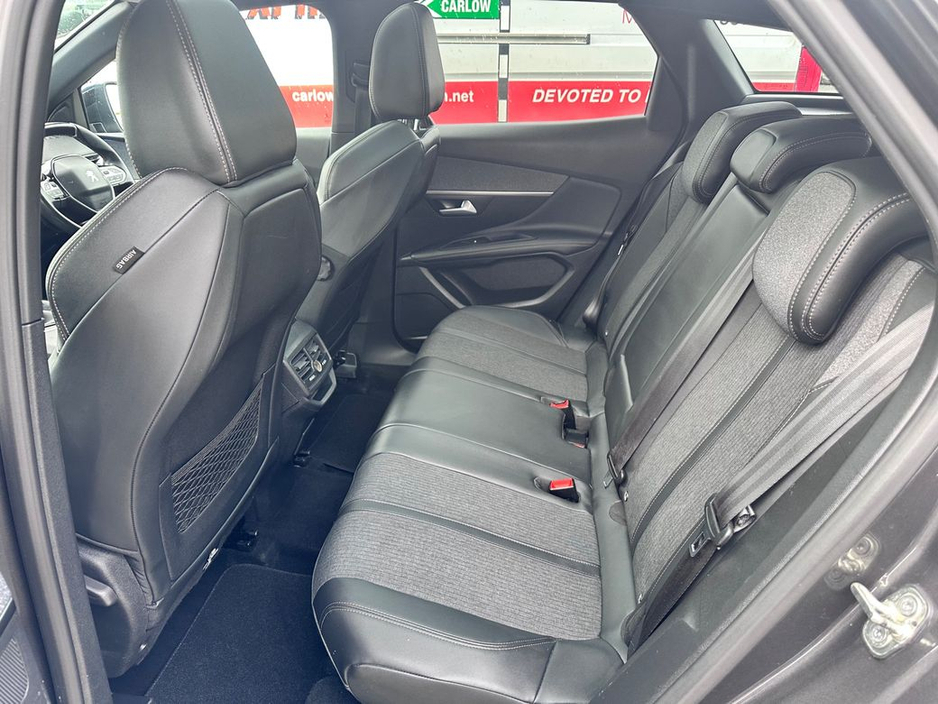 2019 Peugeot 3008 - image 18