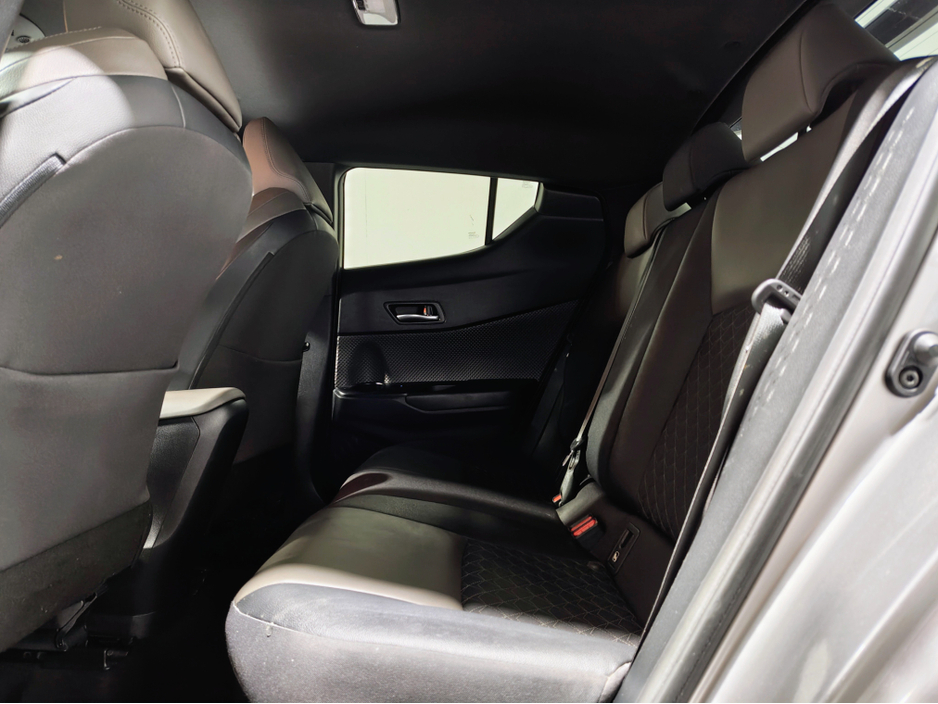 2022 Toyota C-HR 1.8 HYBRID SOL 4DR AUTO €21,995