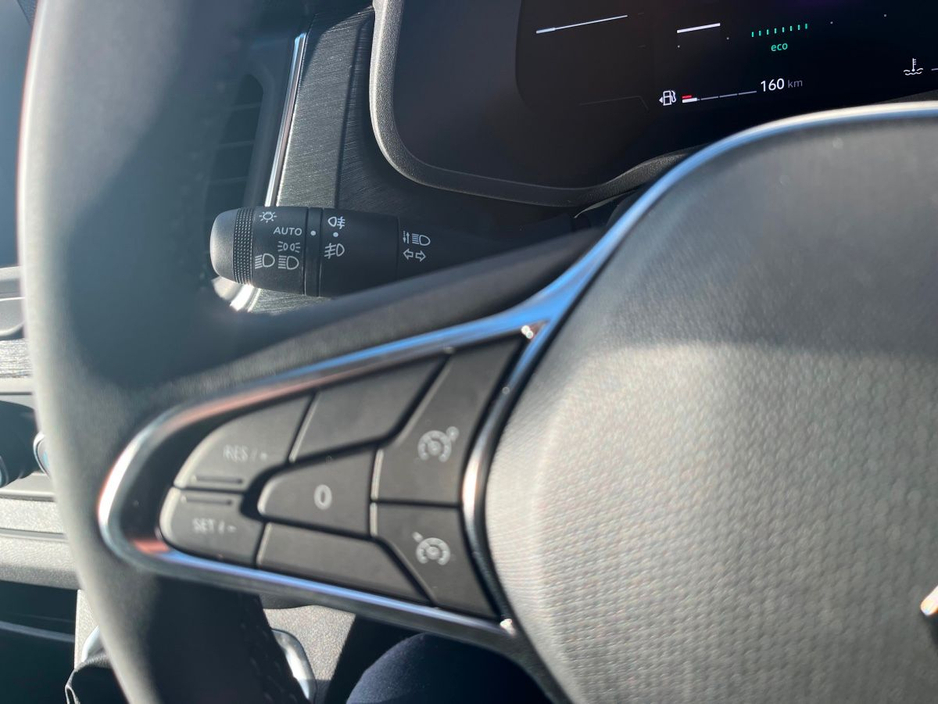 2026 Renault Trafic - image 9