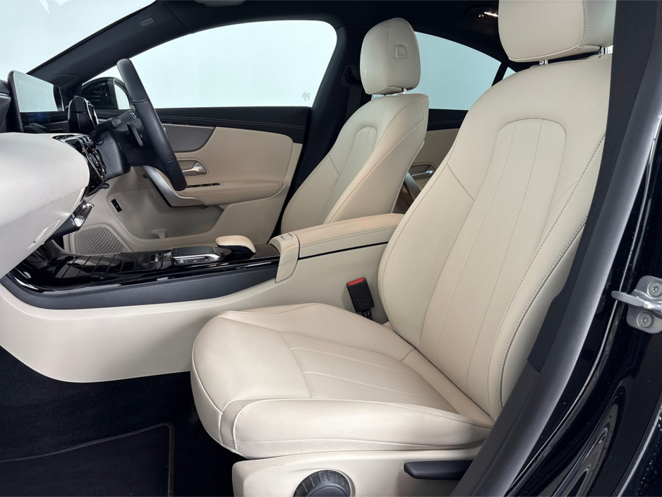 2023 Mercedes-Benz CLA Class 180 COUPE 4 DR**MULTIFUNCTIONAL STEERING WHEEL**DIGITAL DASH**TOUCH SCREEN INFOTAINMENT**FRONT HEATED SEATS**CREAM LEATHER INTERIOR**DUAL CLIMATE CONTROL**DYNAMIC DRIVE MODES**FINANCE AVAILABLE** €36,995
