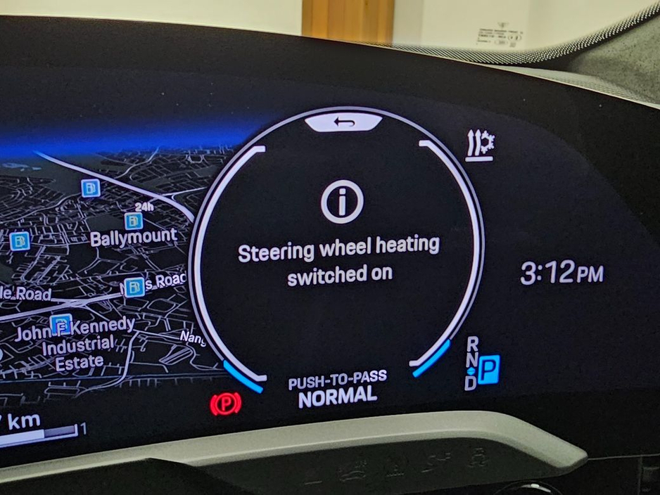 2025 Porsche Taycan - image 15