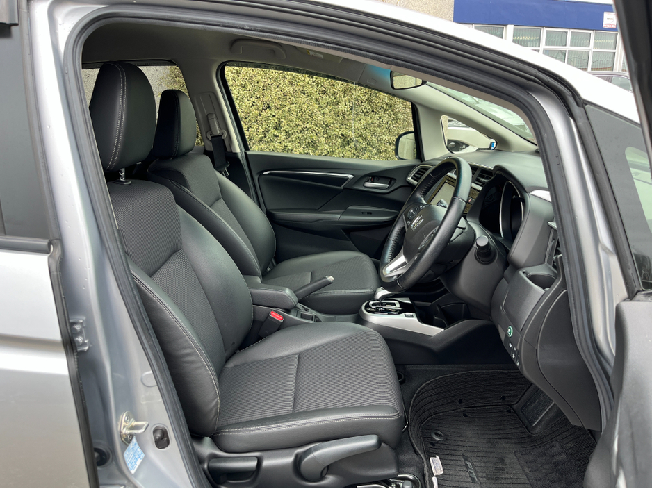 2018 Honda Fit - image 10