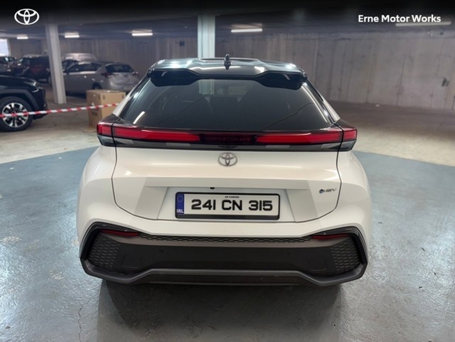 2024 Toyota C-HR - image 4