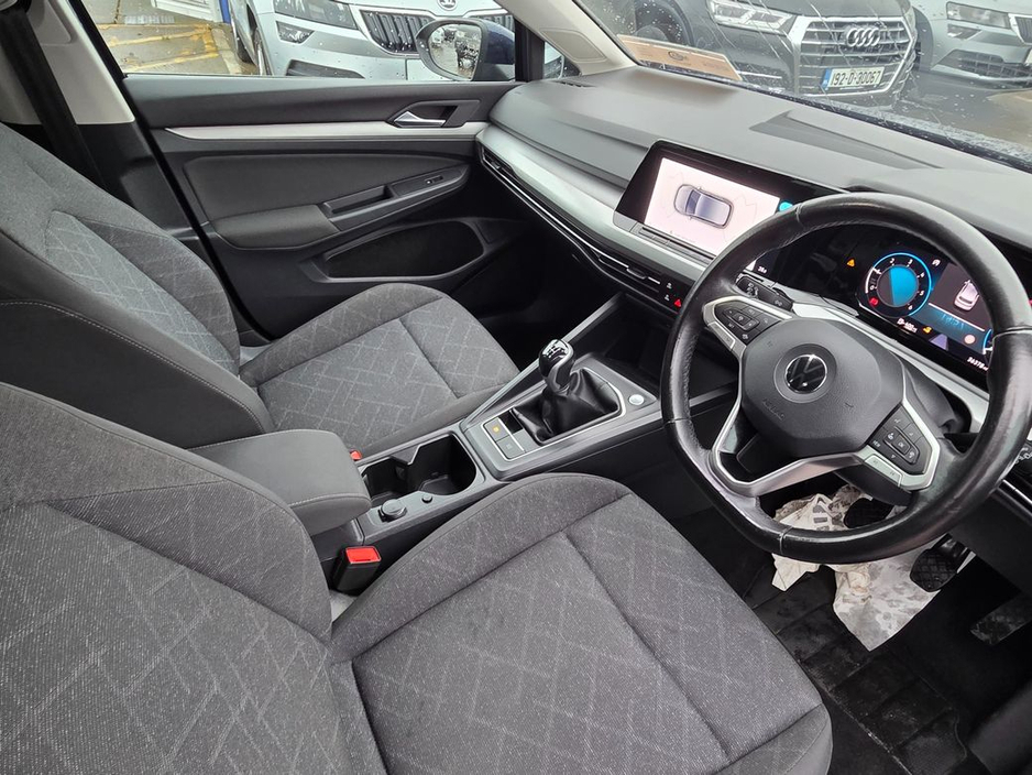 2022 Volkswagen Golf LIFE TDI €25,950