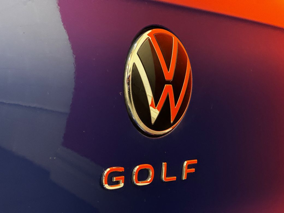 2024 Volkswagen Golf - image 12