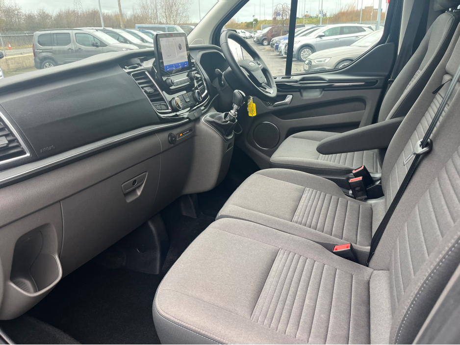 2022 Ford Tourneo - image 19