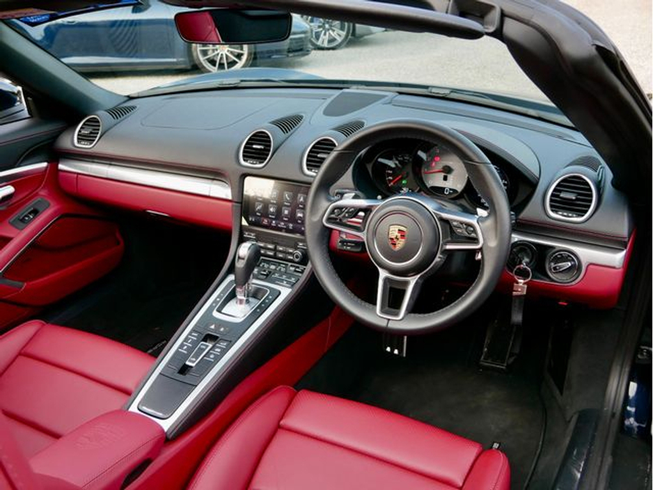 2026 Porsche Boxster - image 23