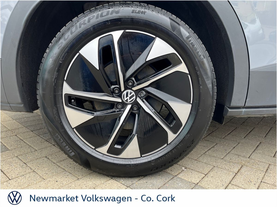 2024 Volkswagen ID.4 - image 2