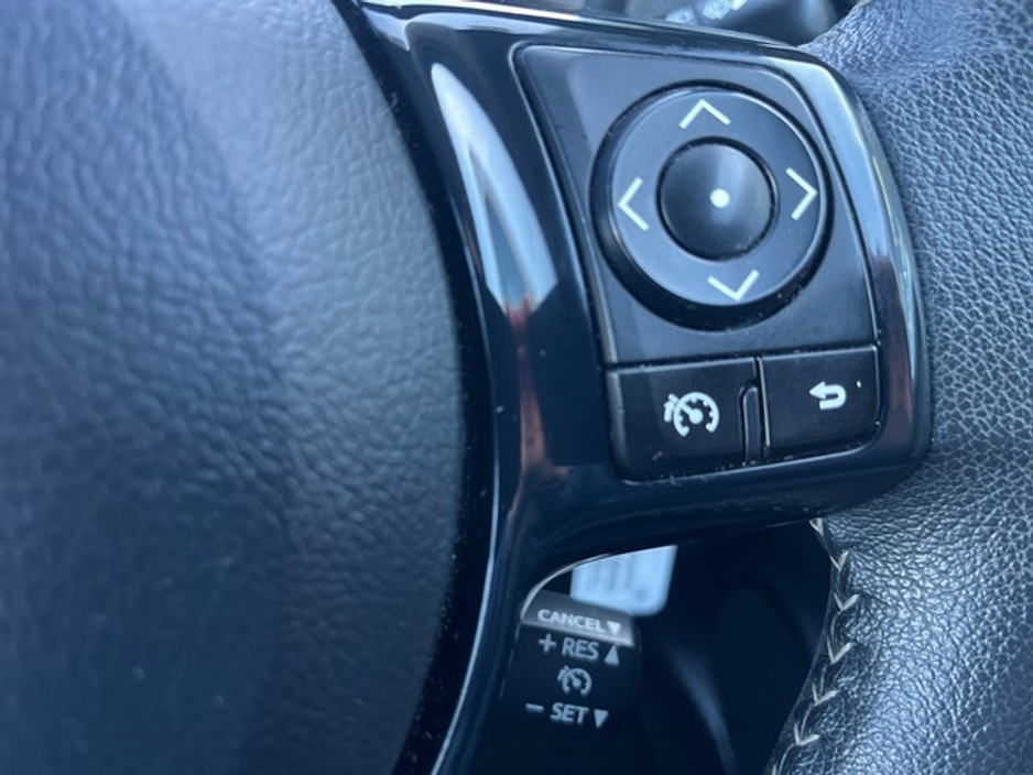 2020 Toyota Yaris - image 14