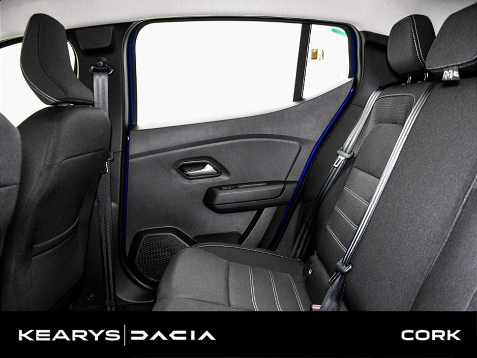 2021 Dacia Sandero - image 7