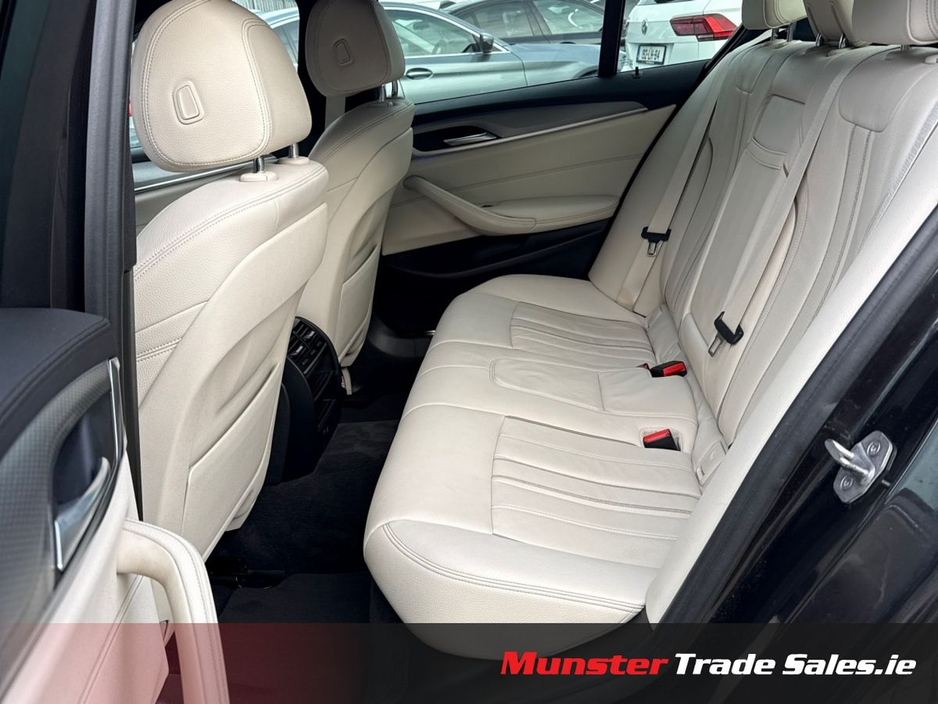 2018 BMW 5 Series - image 14