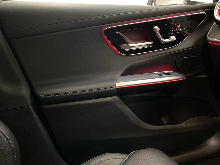 2025 Mercedes-Benz GLC Class - image 16