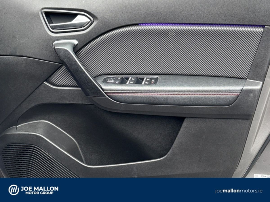 2023 Renault Captur TCe 90 RS Line