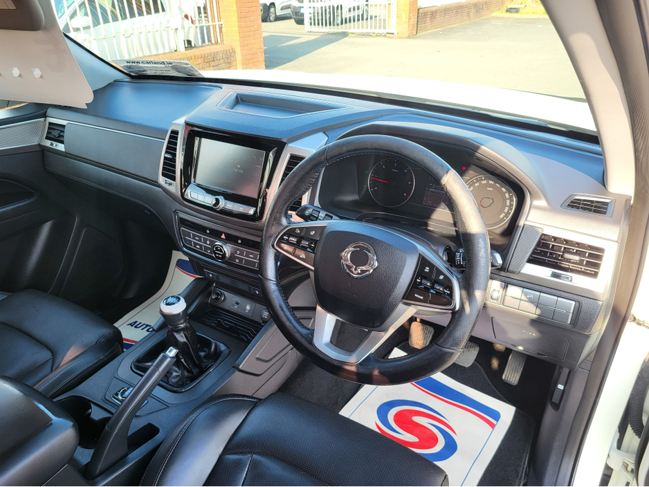 2021 Ssangyong Musso - image 15