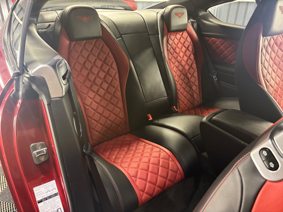 2016 Bentley Continental  €94,950