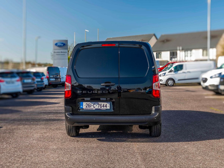 2026 Peugeot Partner - image 17