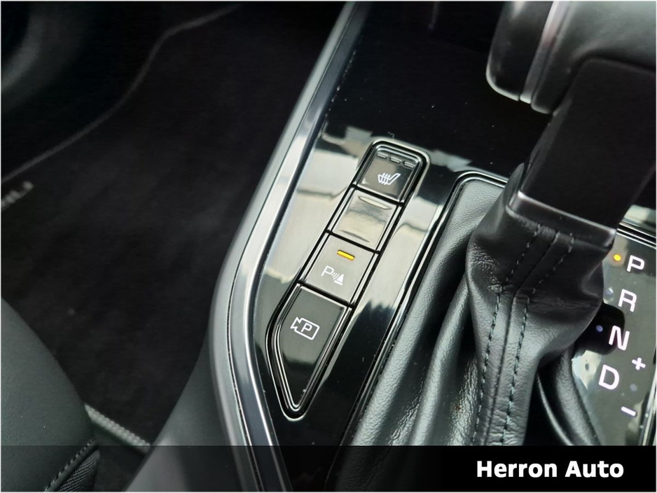 2023 Kia Niro - image 12