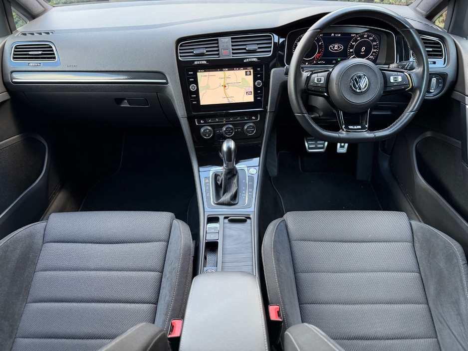 2019 Volkswagen Golf - image 15