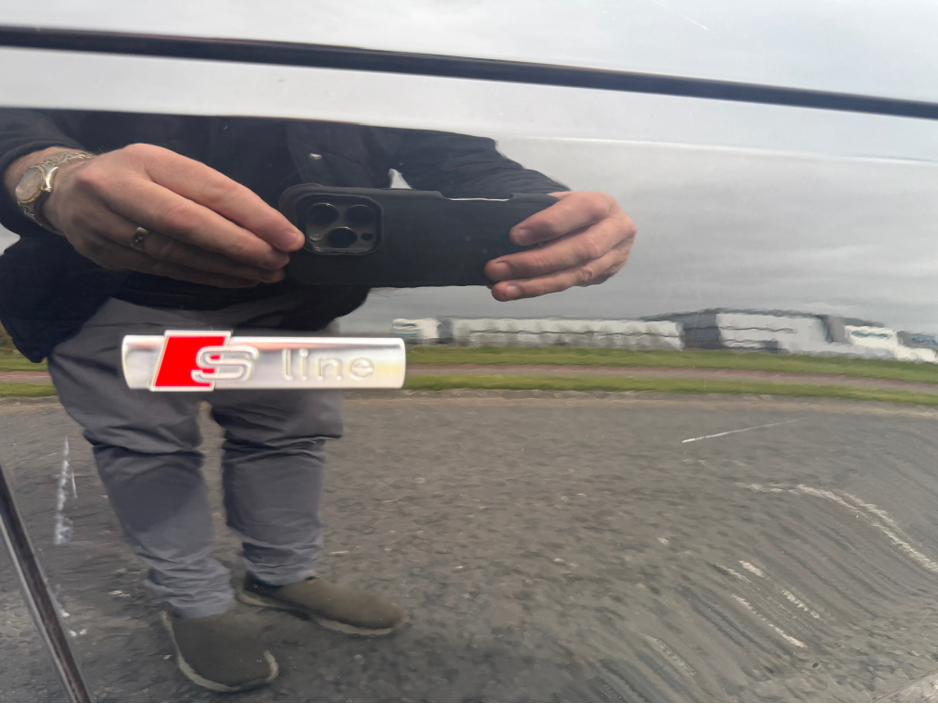 2018 Audi A4 - image 19