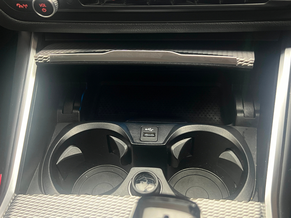 2022 BMW 3 Series 330E M SPORT €27,990