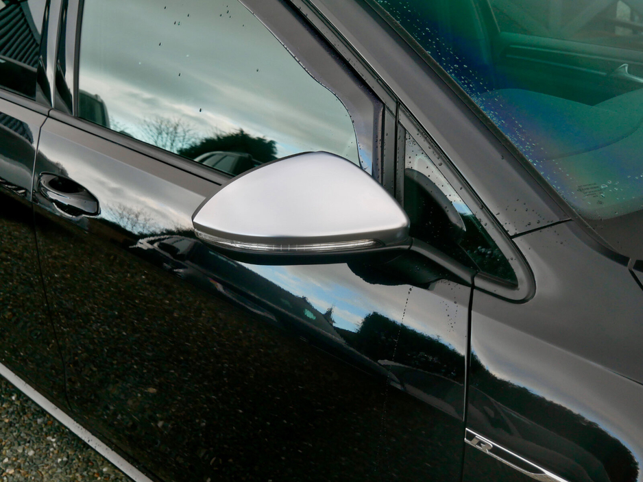 2018 Volkswagen Golf R 2.0 TSI 5DR 310HP 4M R DSG €32,950