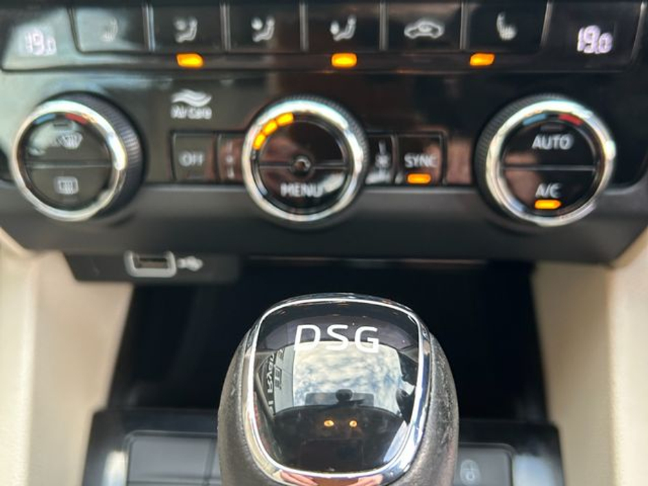 2018 Skoda Octavia COM Style 1.6tdi 115HP DSG 4DR €18,500