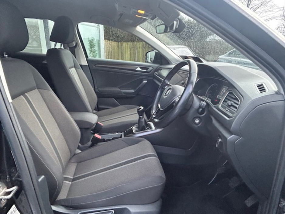 2019 Volkswagen T-Roc 1.0 TSI 115bhp Design €18,495
