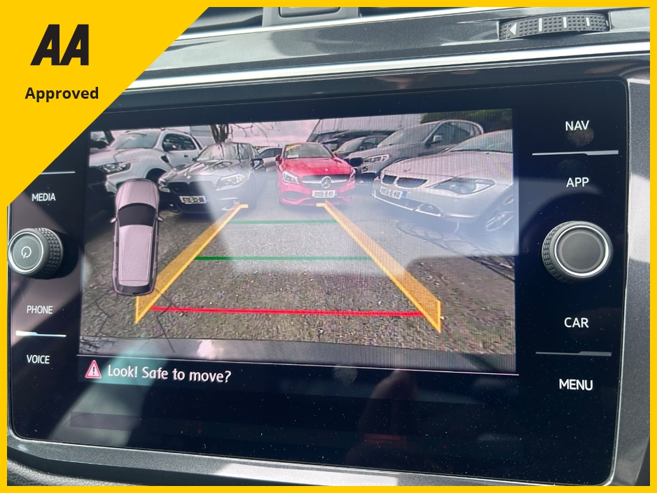 2019 Volkswagen Tiguan - image 14