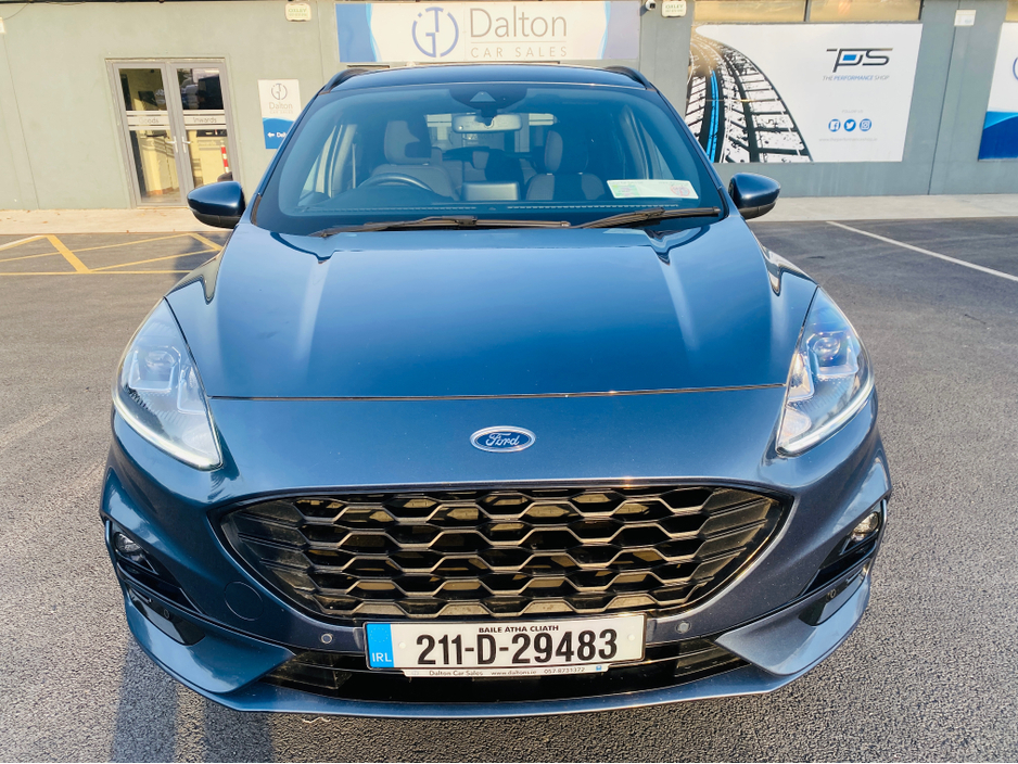 2021 Ford Kuga - image 2