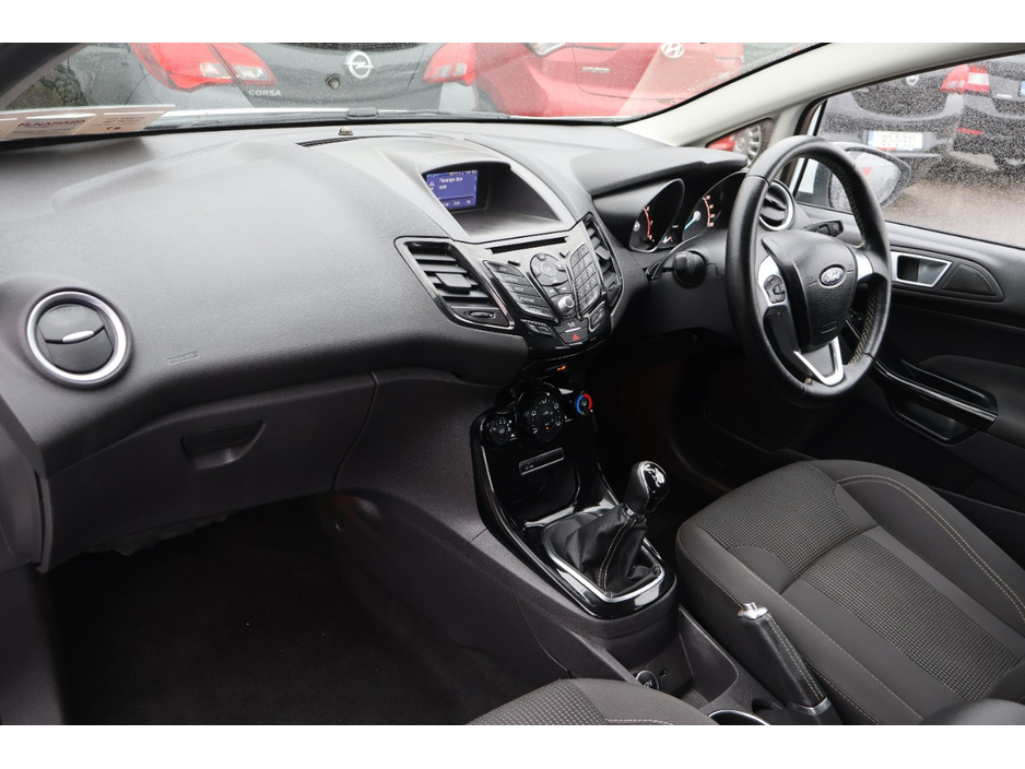 2017 Ford Fiesta - image 26