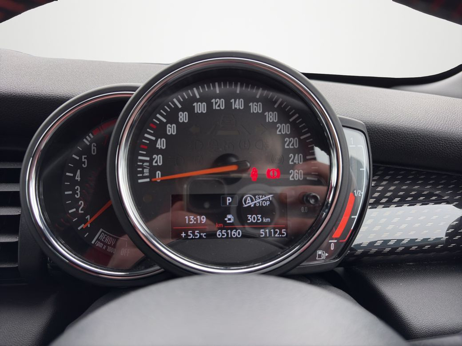 2018 MINI Cooper - image 11