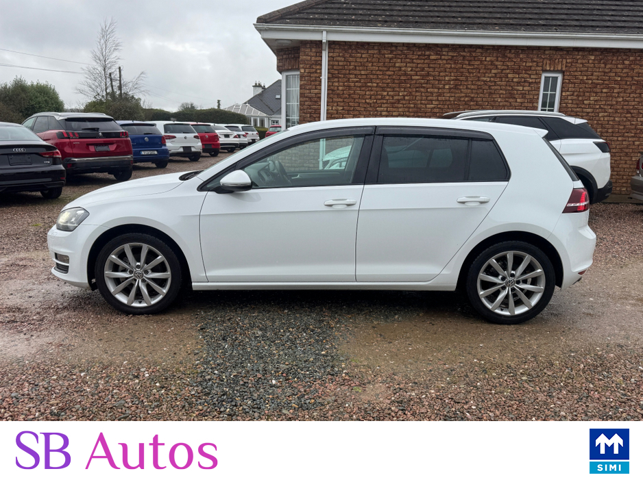 2017 Volkswagen Golf - image 5