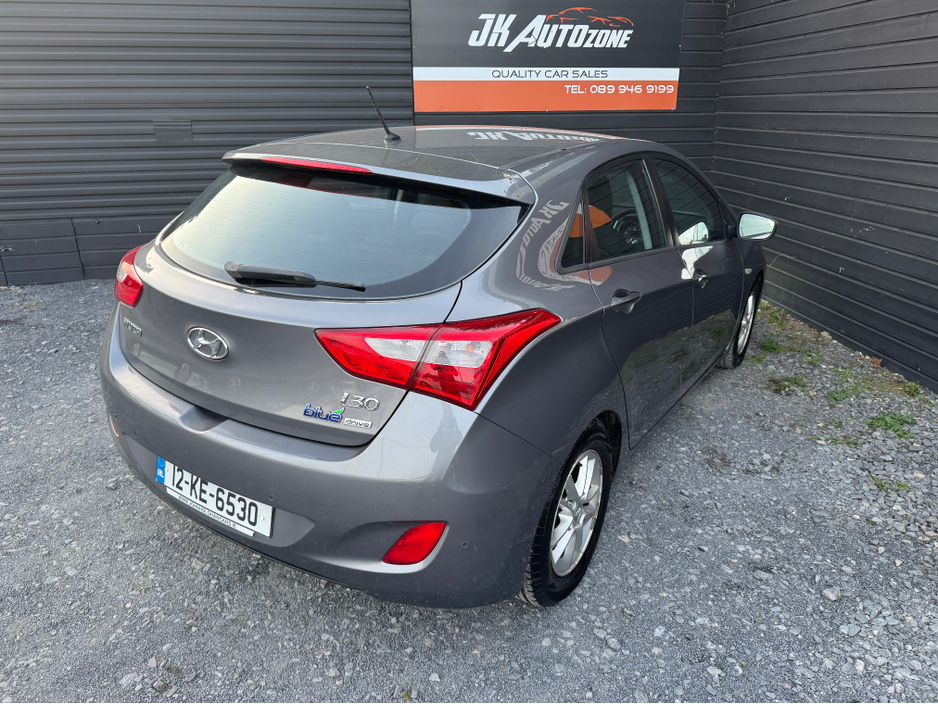 2012 Hyundai i30 - image 6