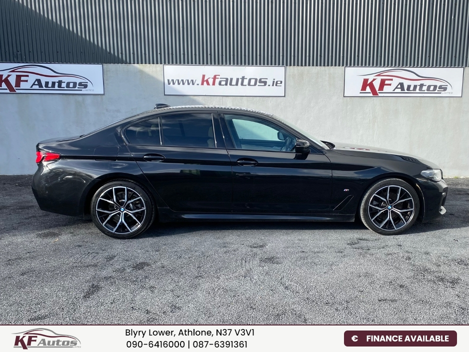 2020 BMW 5 Series - image 6