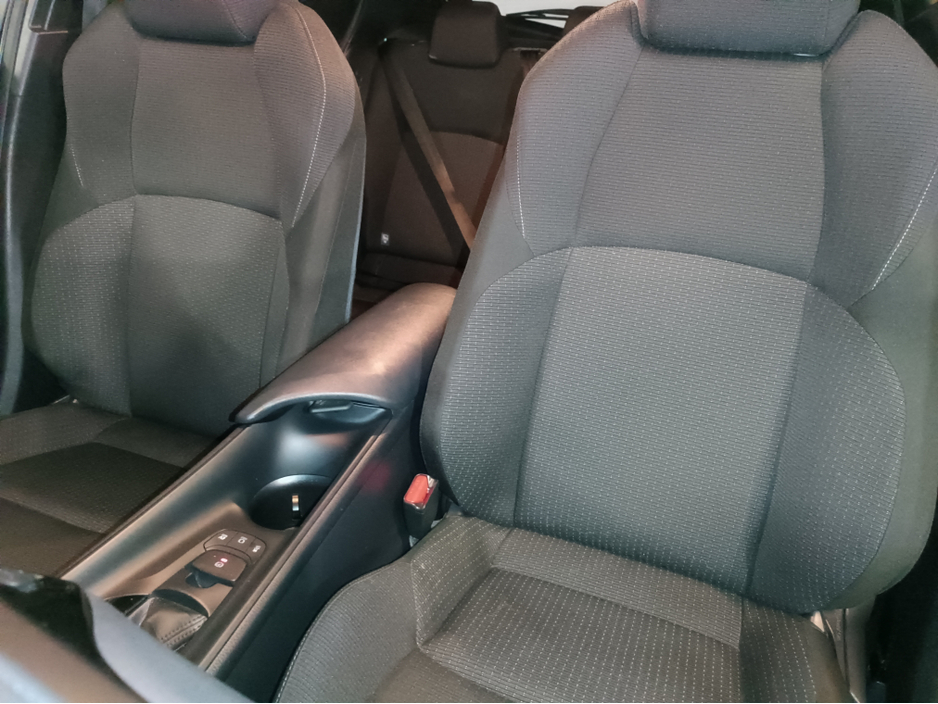 2019 Toyota C-HR 192 (2yr Warranty) 1.8 Petrol Hybrid Automatic €19,950